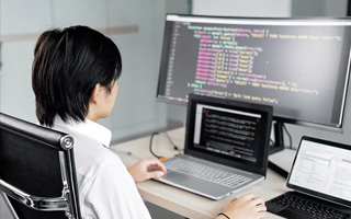 如东 api php源码,下载的php源码怎么运行呢？